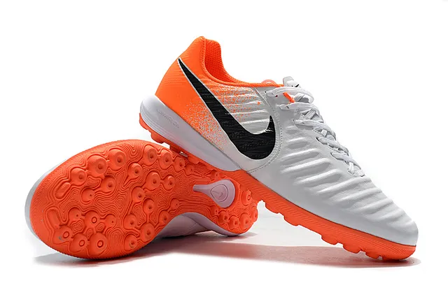 Nike Phantom GT Blanc et Orange Haut Texturisé Synthétique Avant-pied Matelassé Chaussures de Football pour Pelouse Artificielle 15