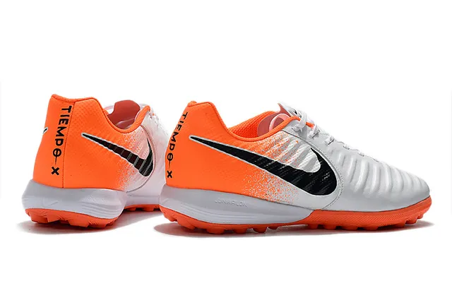 Nike Phantom GT Blanc et Orange Haut Texturisé Synthétique Avant-pied Matelassé Chaussures de Football pour Pelouse Artificielle 17