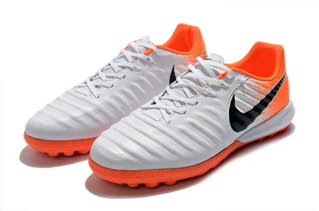 Nike Phantom GT Blanc et Orange Haut Texturisé Synthétique Avant-pied Matelassé Chaussures de Football pour Pelouse Artificielle 18
