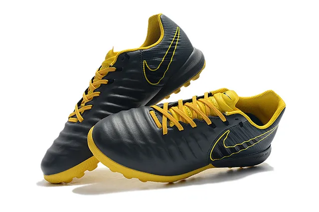 Nike Phantom GT Blanc et Orange Haut Texturisé Synthétique Avant-pied Matelassé Chaussures de Football pour Pelouse Artificielle 21