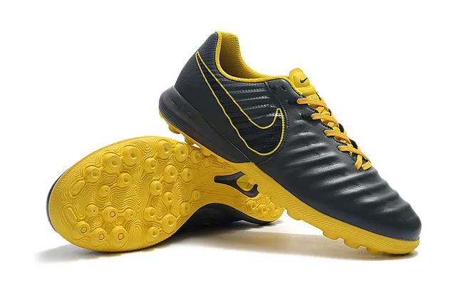 Nike Phantom GT Blanc et Orange Haut Texturisé Synthétique Avant-pied Matelassé Chaussures de Football pour Pelouse Artificielle 24