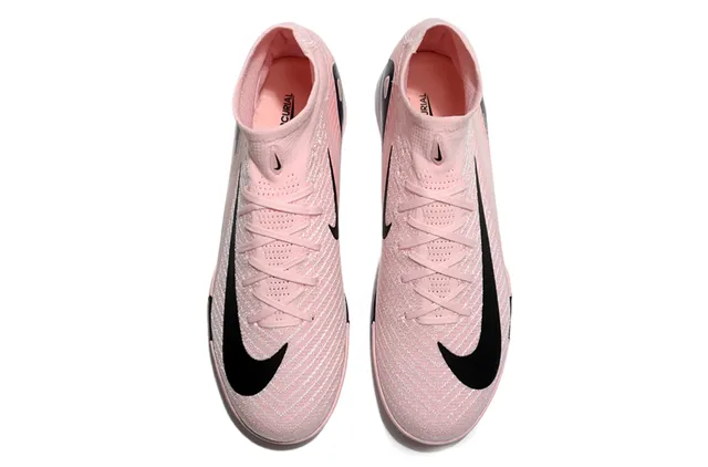 Nike Chaussures de football turf à col de chaussette ajustable en tricot texturé haut en rose et noir 2