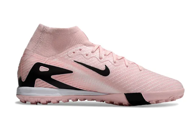 Nike Chaussures de football turf à col de chaussette ajustable en tricot texturé haut en rose et noir 7