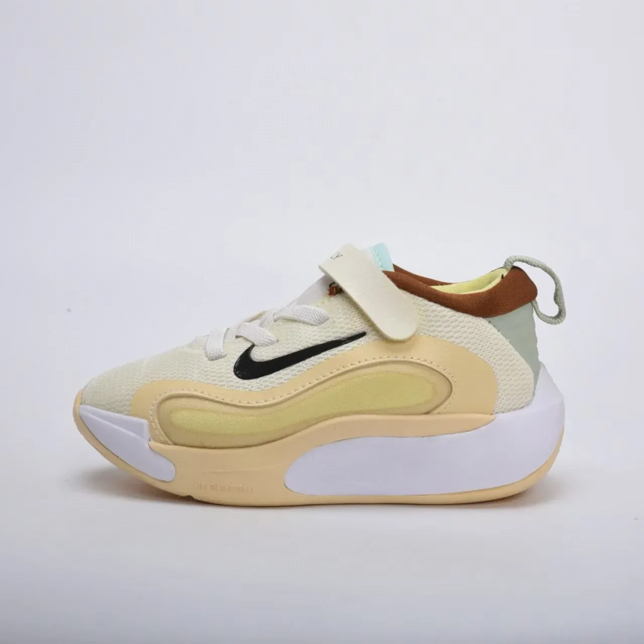 Nike Red Gold Knit Upper Hook-and-Loop Strap Lifestyle Sneakers 21