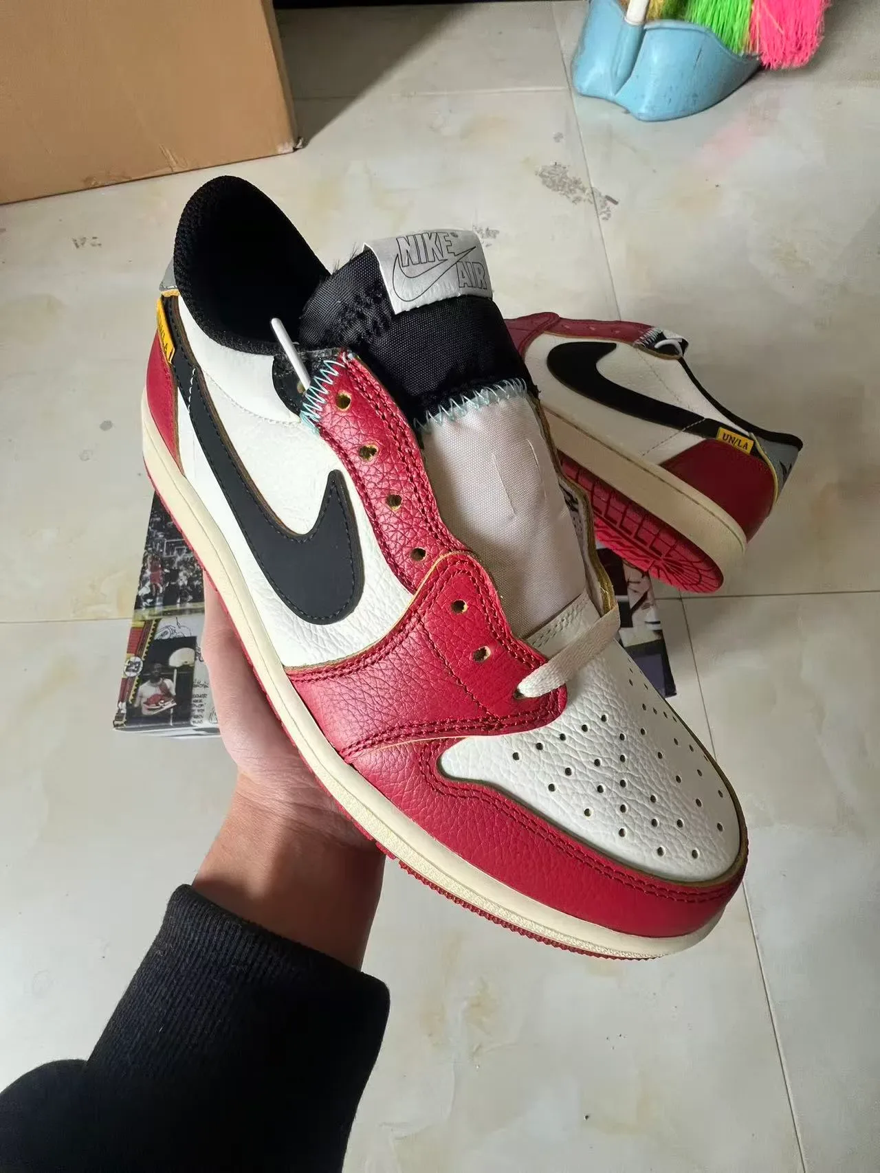 Nike Red White Low-Top Silhouette Pebbled Leather Upper Lifestyle Sneakers 2