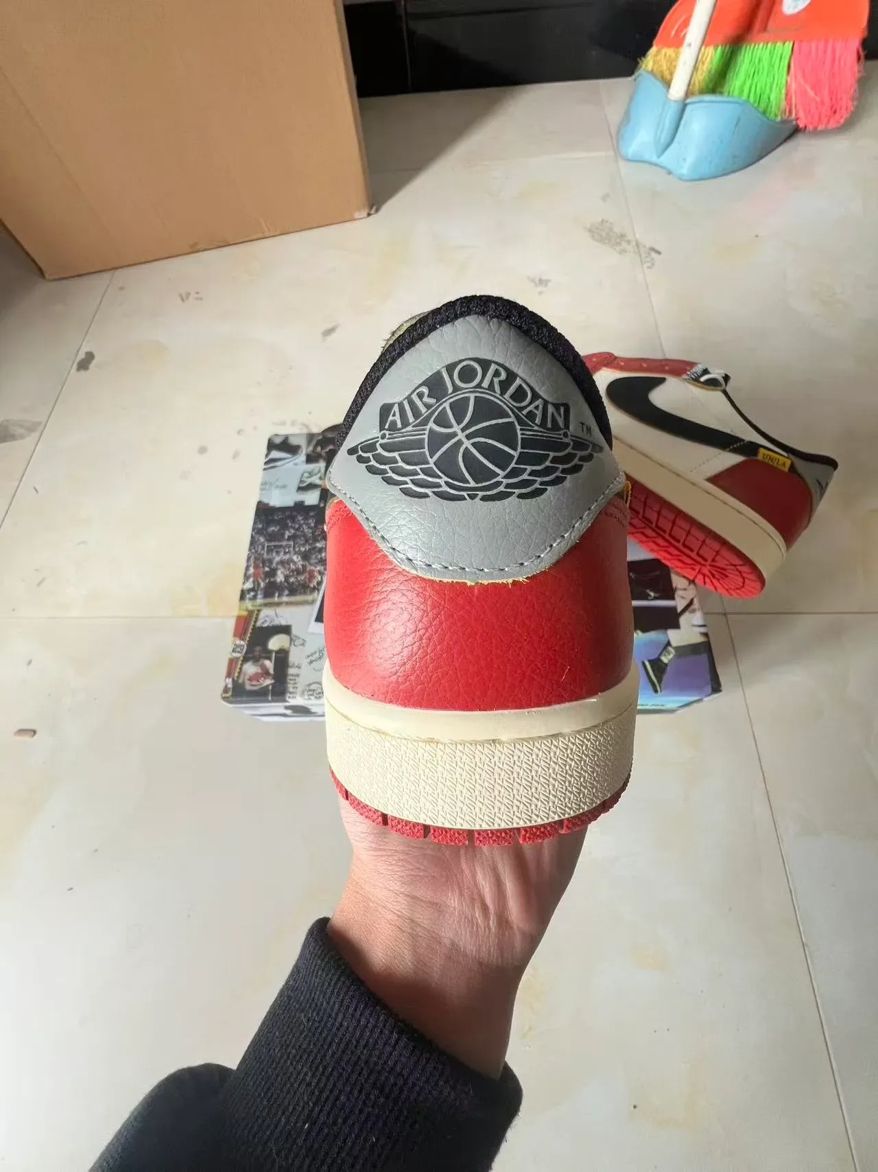 Nike Red White Low-Top Silhouette Pebbled Leather Upper Lifestyle Sneakers 8
