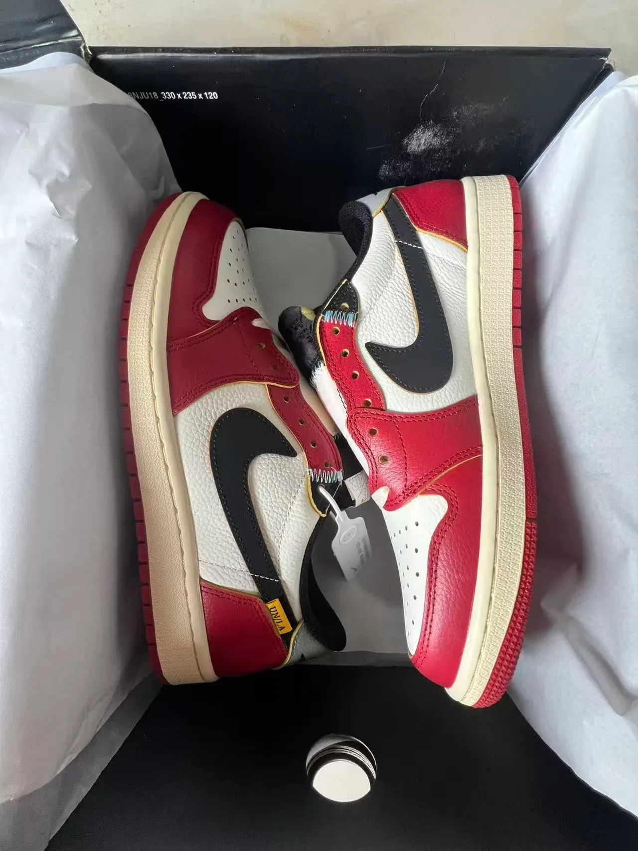 Nike Red White Low-Top Silhouette Pebbled Leather Upper Lifestyle Sneakers 9