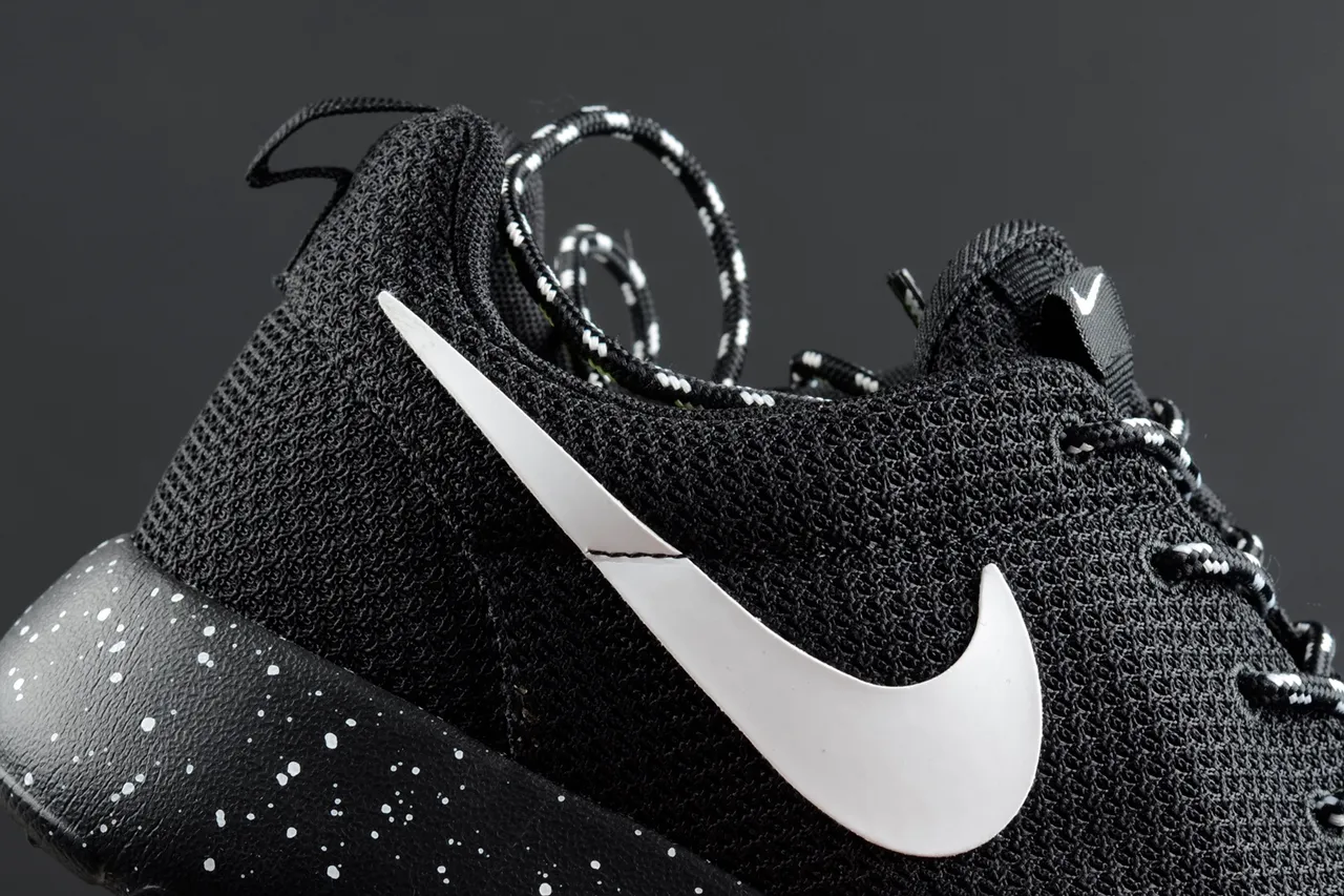 Nike Roshe One Black White Speckle Lifestyle Sneakers 2