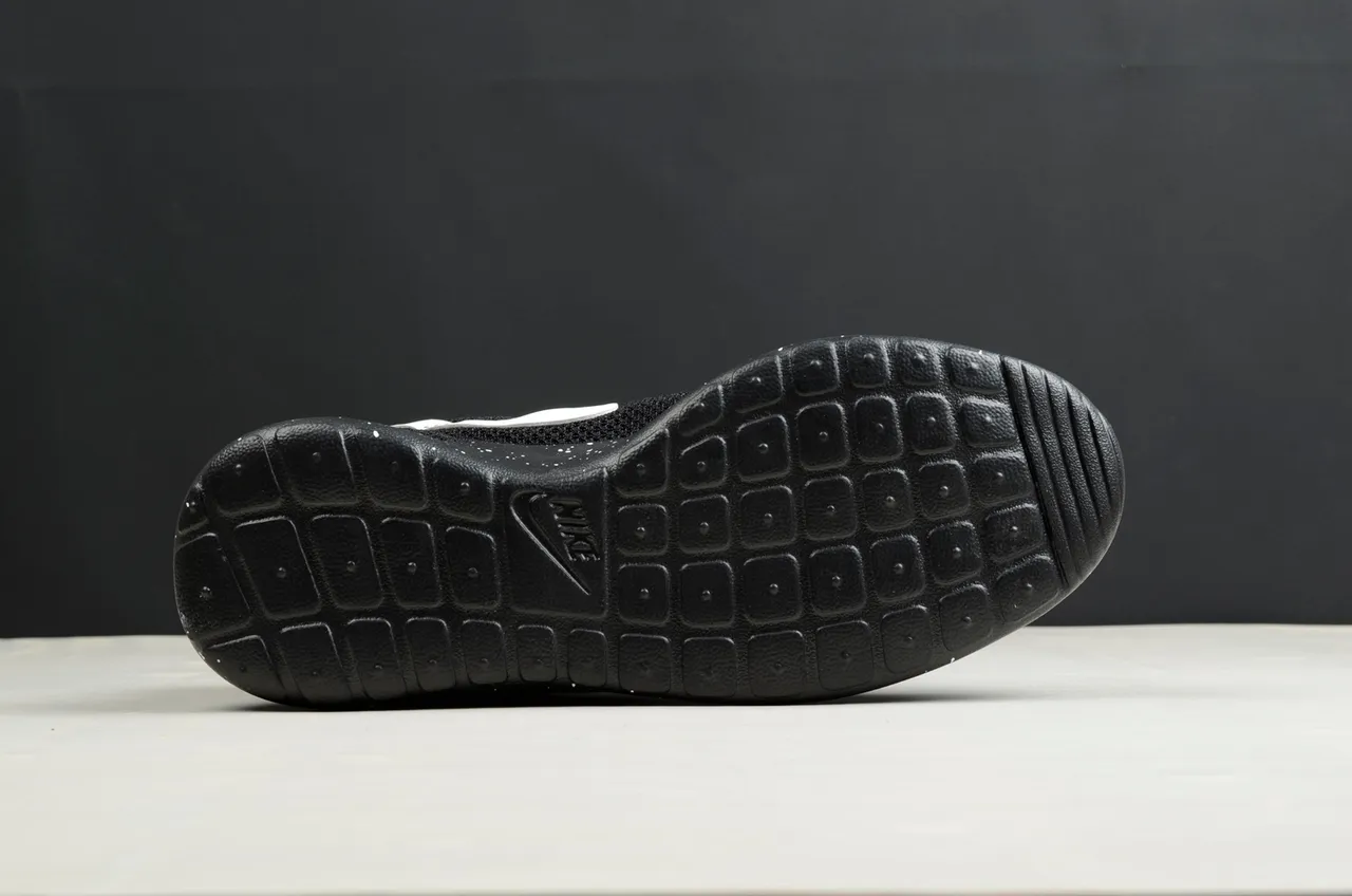 Nike Roshe One Black White Speckle Lifestyle Sneakers 18