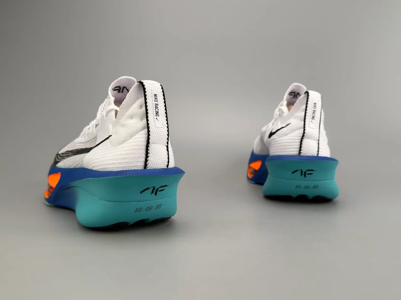 Nike Air Zoom Midsole Chaussures de Running Blanc Bleu Teal Orange 8