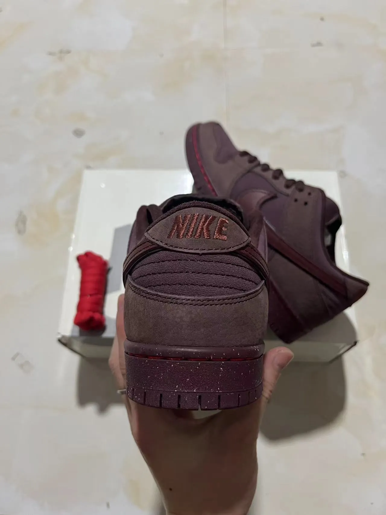Nike SB Dunk Low Chaussures de skateboard bordeaux rouge couture 8