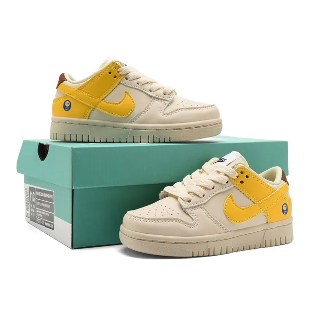 Nike SB Dunk Low Chaussures de Skateboard Orange et Crème Jaune 3