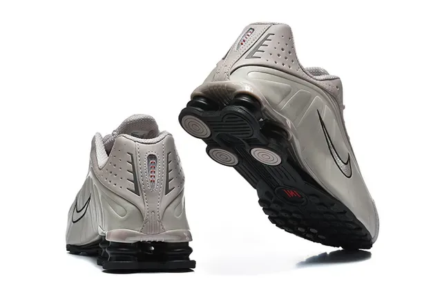 Nike Shox White Silver Blue Lifestyle Sneakers 8