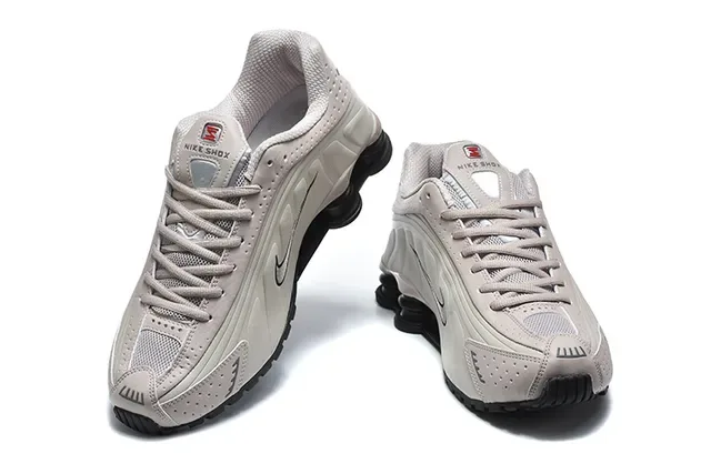 Nike Shox White Silver Blue Lifestyle Sneakers 9