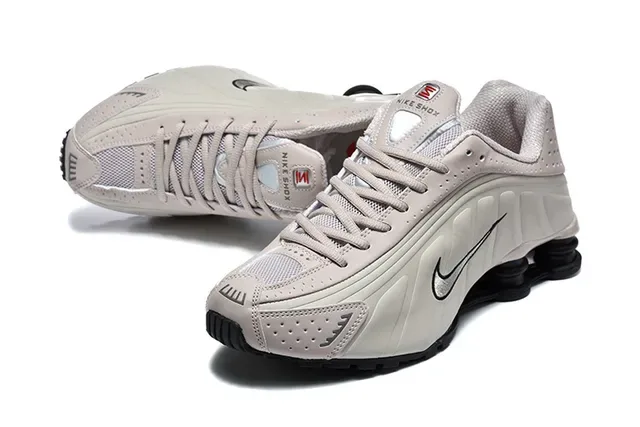 Nike Shox White Silver Blue Lifestyle Sneakers 10