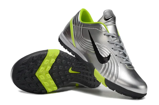 Nike tige synthétique argenté vert métallique bandes néon lime accentuées chaussures football turf 2