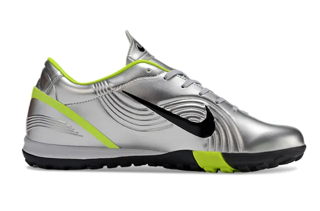Nike tige synthétique argenté vert métallique bandes néon lime accentuées chaussures football turf 5
