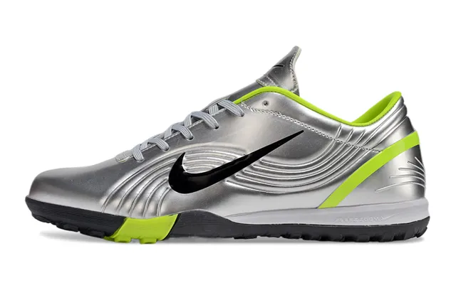 Nike tige synthétique argenté vert métallique bandes néon lime accentuées chaussures football turf 6