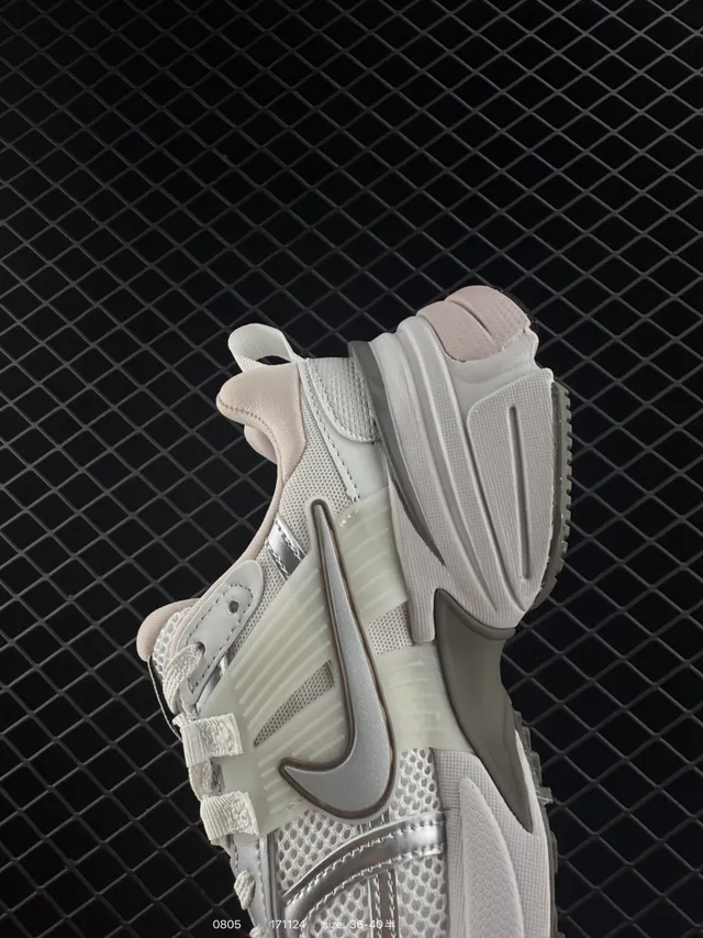 Nike V2K Run White Pink Retro Low-Top Sculpted Midsole Chunky Sneakers 4