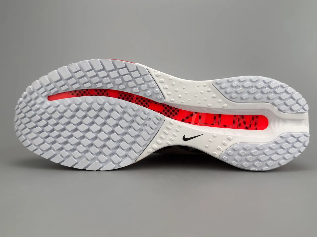 Nike White and Red Visible Air Running Shoes 6