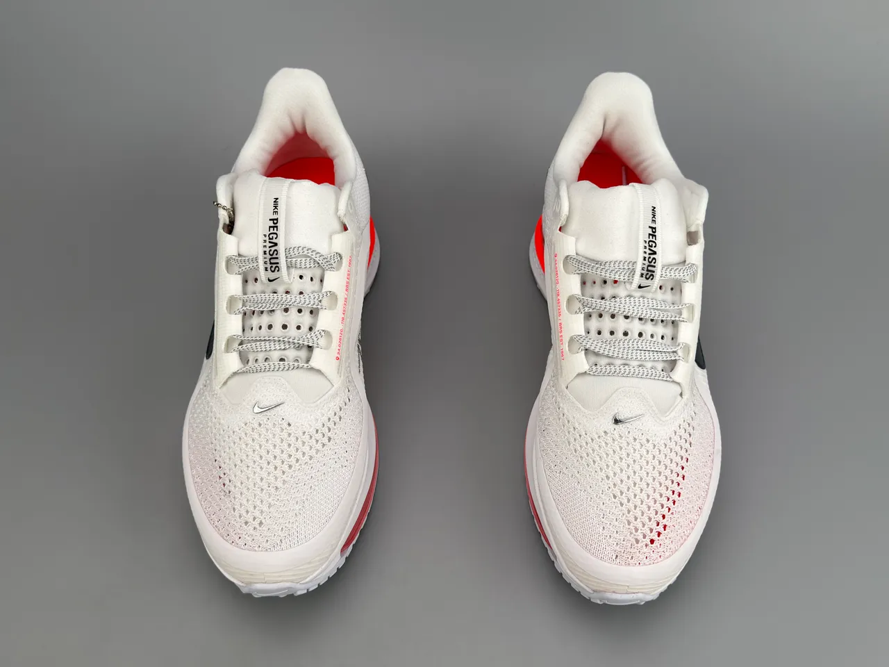 Nike White and Red Visible Air Running Shoes 9