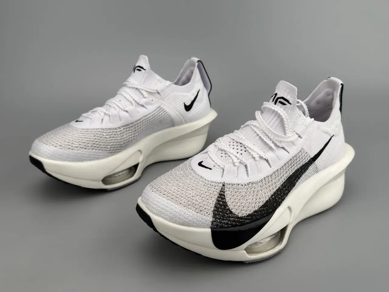 Nike White Black Knit Upper Visible Air Unit Running Shoes 5