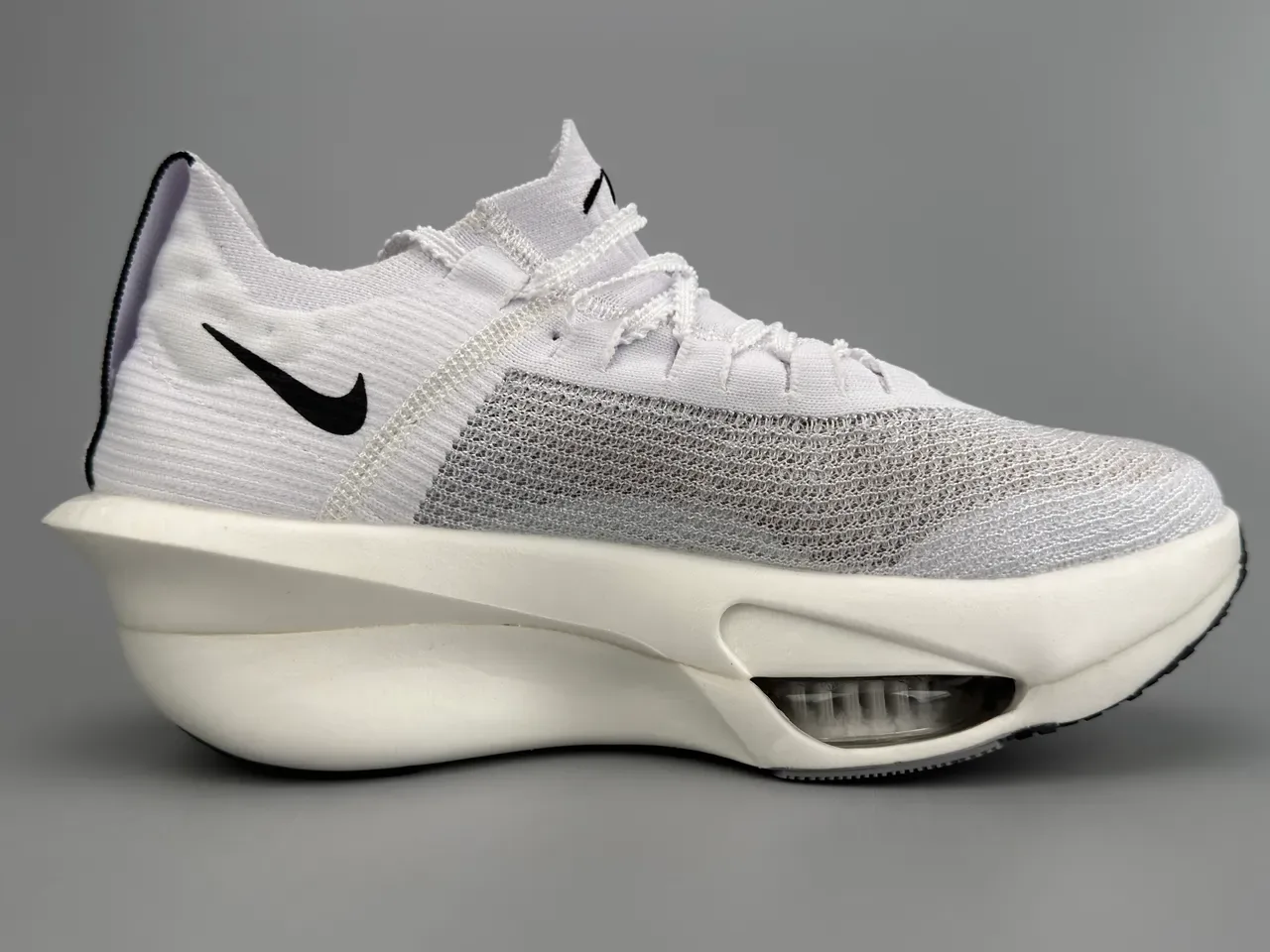 Nike White Black Knit Upper Visible Air Unit Running Shoes 10