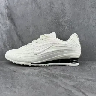 Nike Tênis Lifestyle Branco Preto de Topo Baixo com Upper de Malha