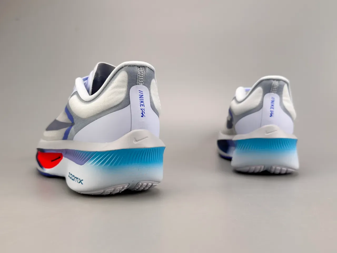 Nike White Blue Engineered Mesh Upper Visible Plate Window Running Shoes 6