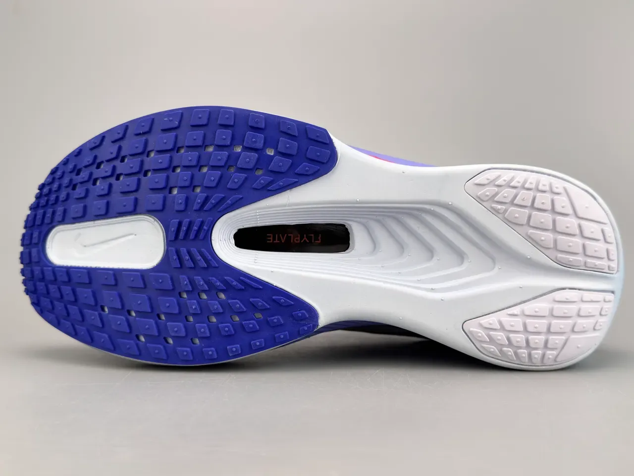 Nike White Blue Engineered Mesh Upper Visible Plate Window Running Shoes 8