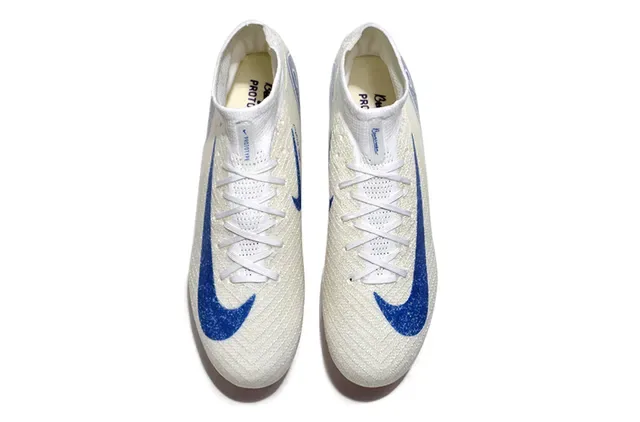 Nike Branco e Azul Alto Corte Colar Ajustado Calcetim Flyknit Superior Sola Firm-Ground Sapatos de Futebol 2