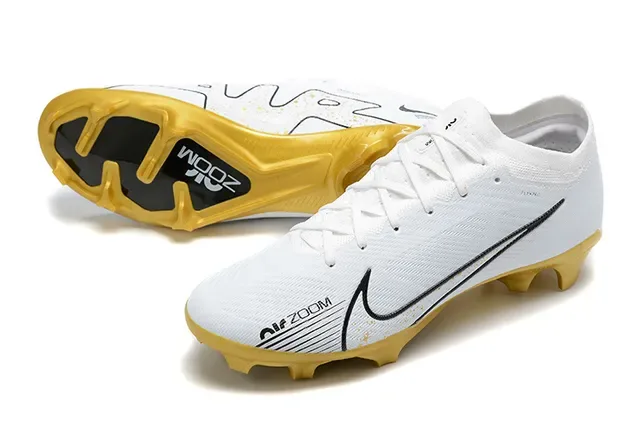Nike White Gold Low-Cut Knit Upper Molded Cleat Sole Firm-Ground Soccer Shoes 7