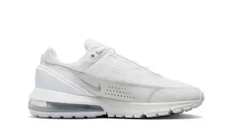 Nike White Mesh Low-Top Lifestyle Sneakers 2