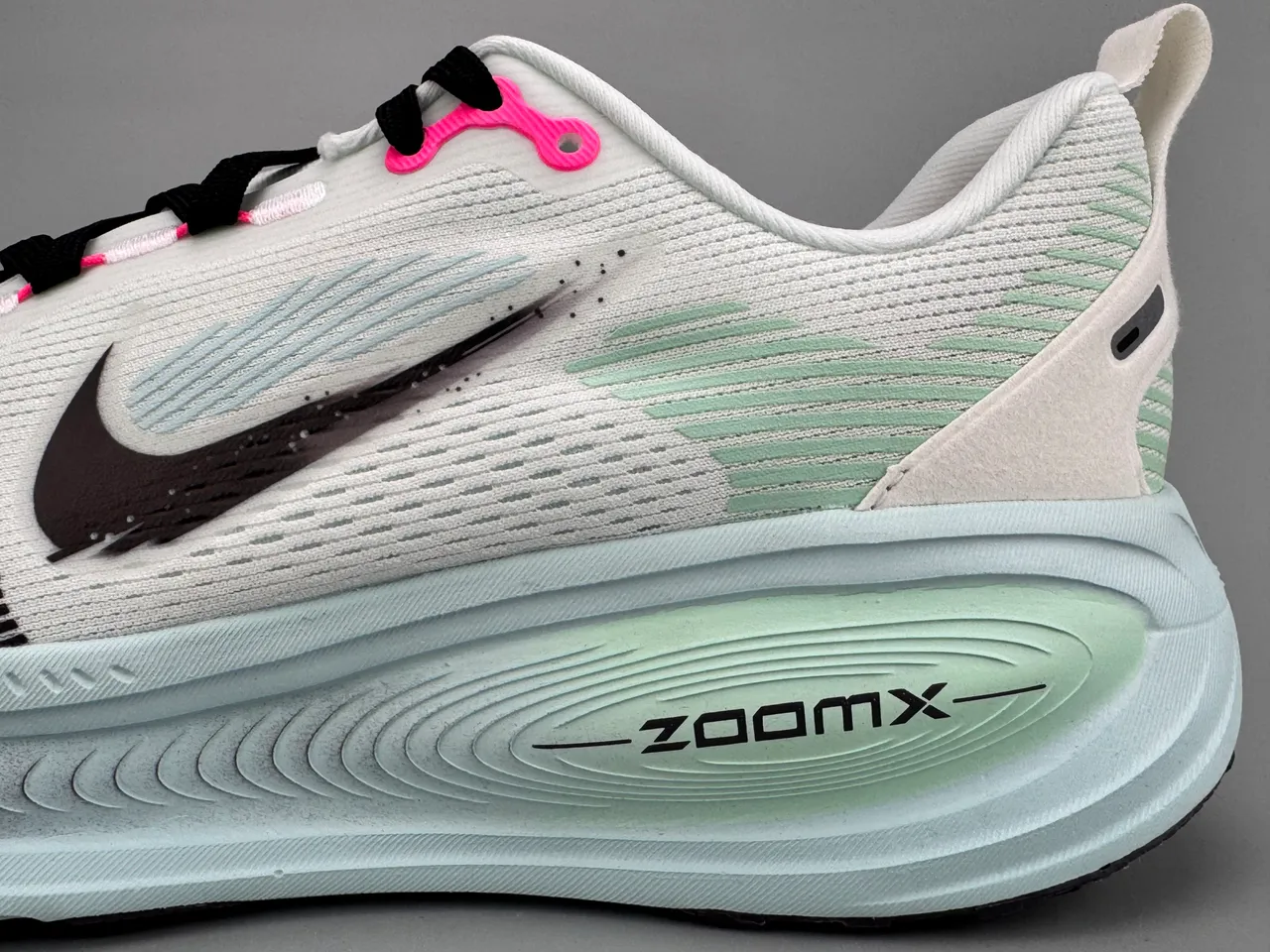 Nike White Pink Engineered Mesh Upper Wave-Pattern Overlays Running Shoes 7