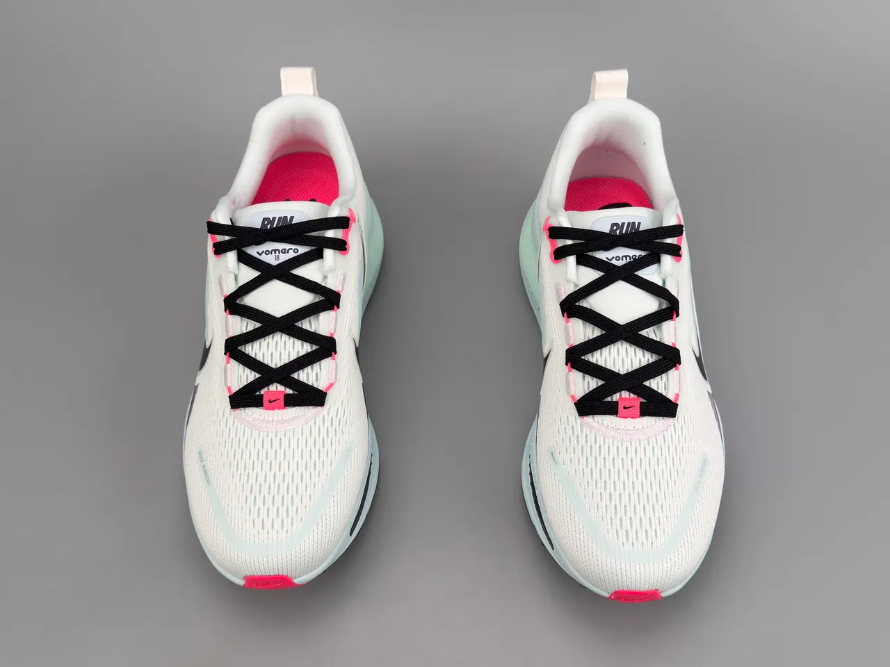 Nike White Pink Engineered Mesh Upper Wave-Pattern Overlays Running Shoes 9