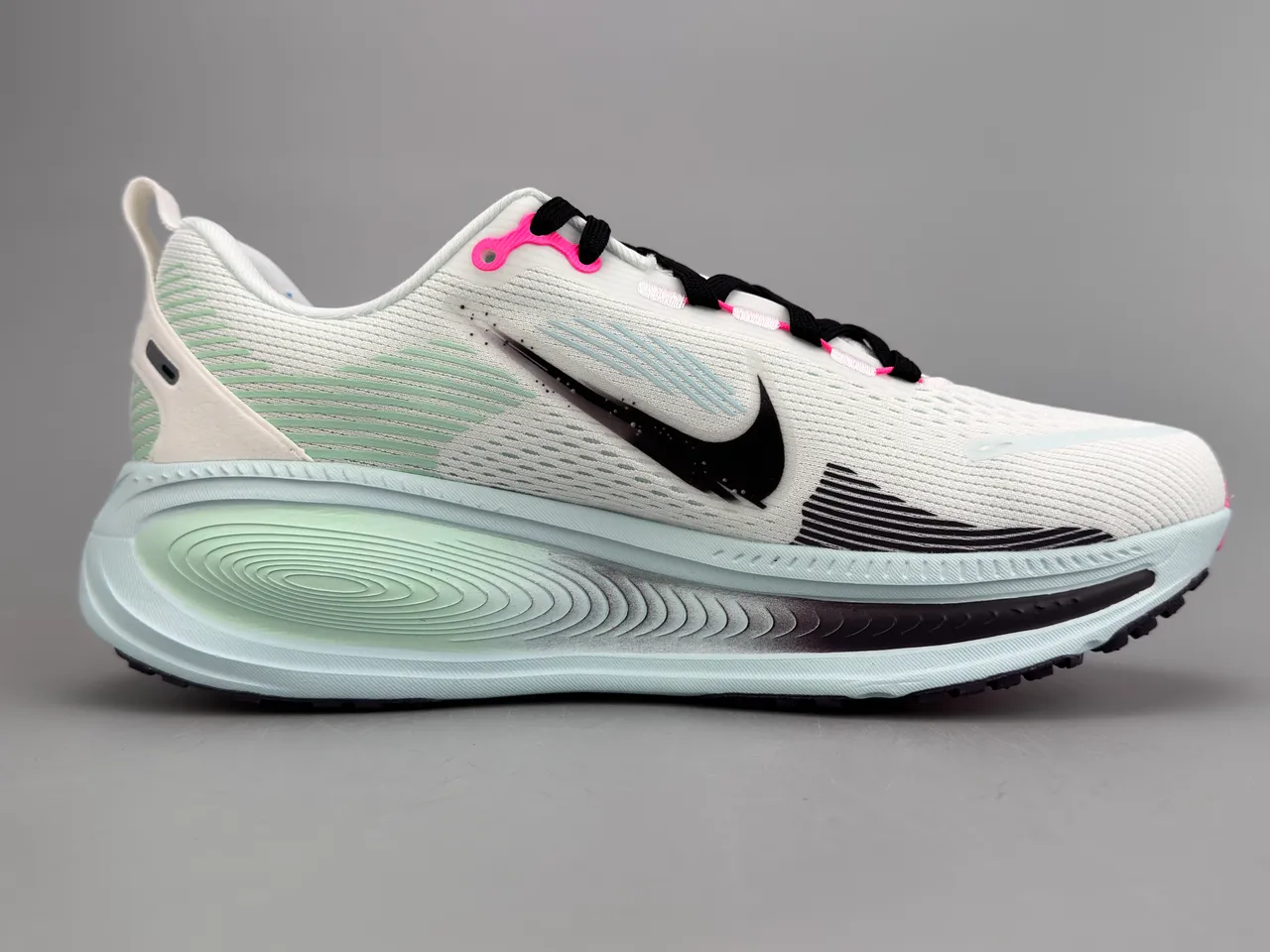 Nike White Pink Engineered Mesh Upper Wave-Pattern Overlays Running Shoes 10