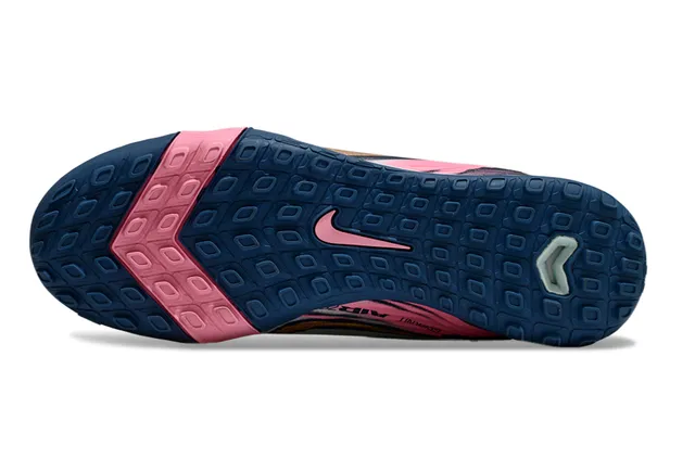 Nike White Pink Knit Upper Asymmetrical Swoosh Overlay Turf Soccer Shoes 6