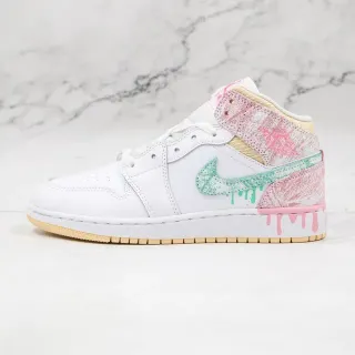 Nike White Pink Leather Upper Paint-Drip Graphic Detail Sneakers