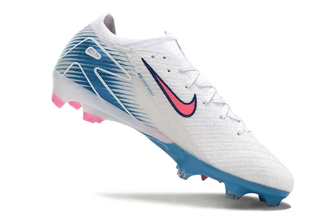 Nike أحذية كرة القدم بيضاء وردية Low-Cut Knit Upper Dynamic Cage Overlay Firm-Ground 2