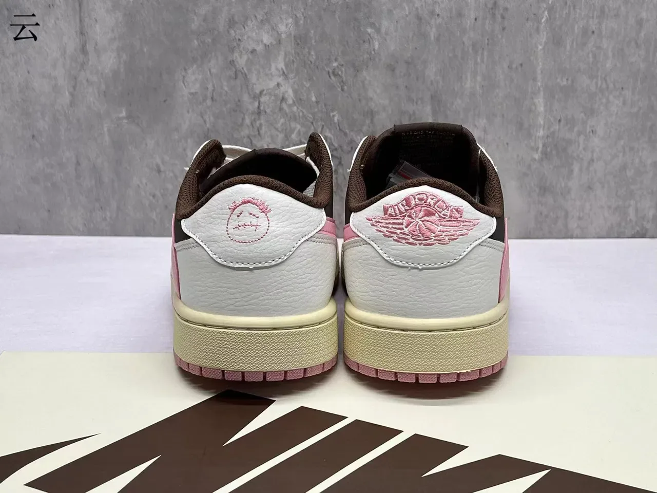 Nike White Pink Low-Top Leather-Paneled Lifestyle Sneakers 6