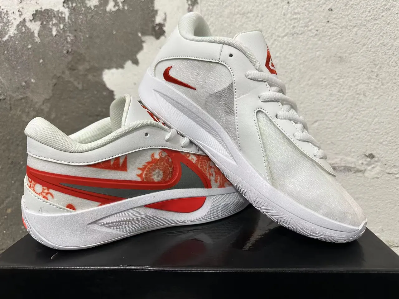 Nike White Red High-Top Silhouette Mesh And Synthetic Upper Basketball Shoes 2