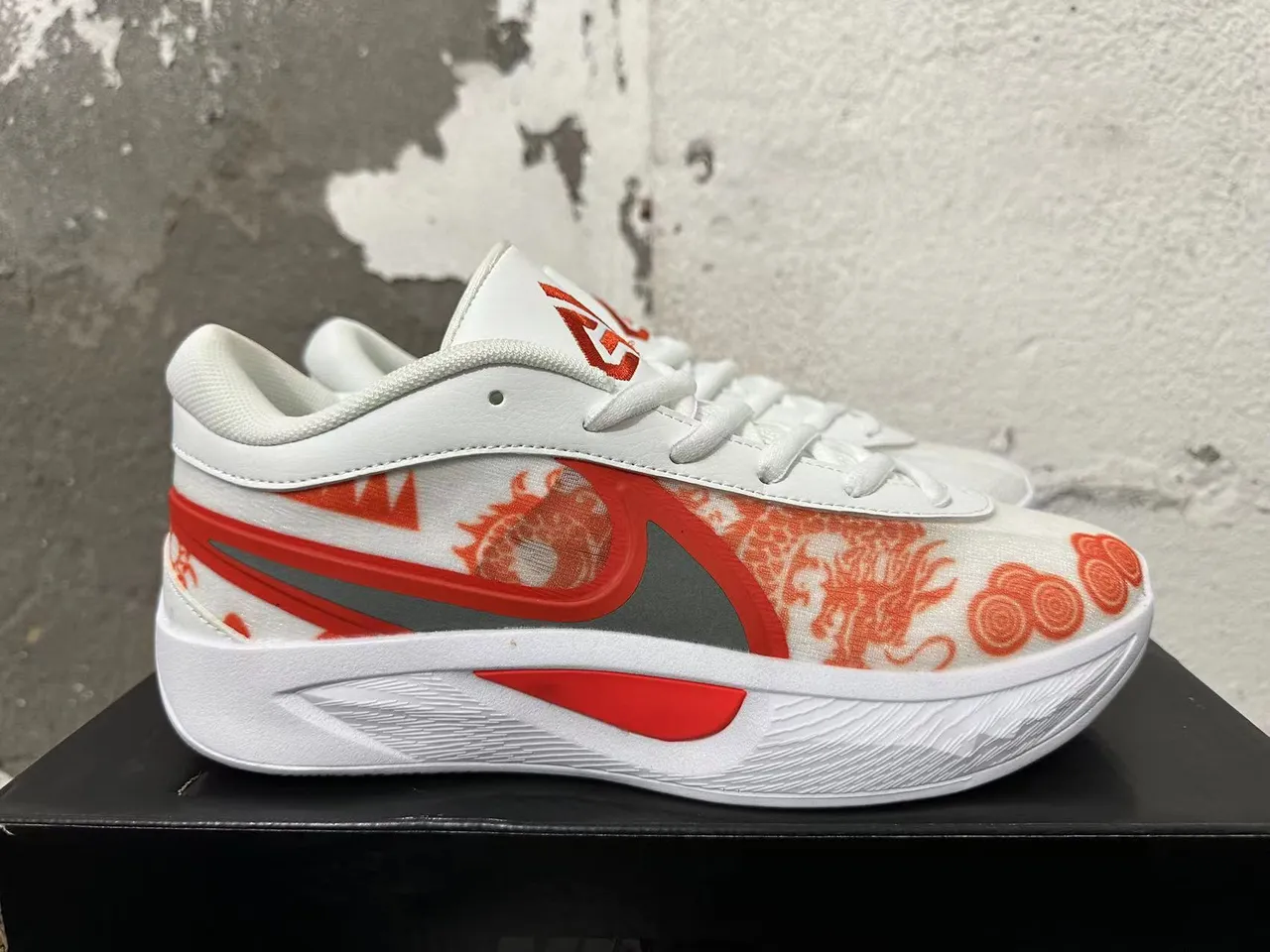 Nike White Red High-Top Silhouette Mesh And Synthetic Upper Basketball Shoes 5
