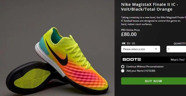 Nike White Red Low-Cut Textured Synthetic Upper Indoor Soccer Shoes 6
