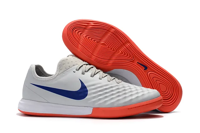 Nike White Red Low-Cut Textured Synthetic Upper Indoor Soccer Shoes 15