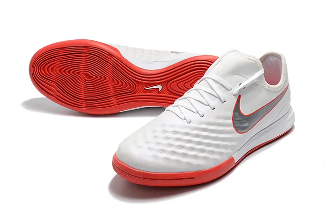 Nike White Red Low-Cut Textured Synthetic Upper Indoor Soccer Shoes 23