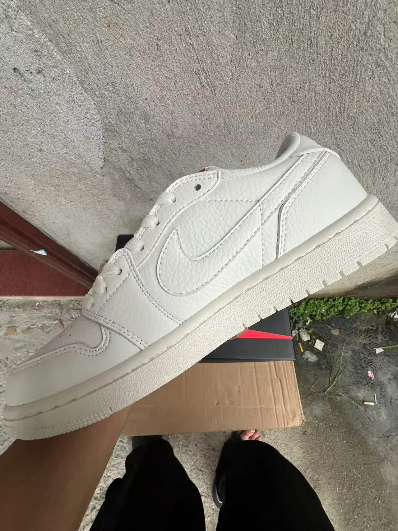 Nike White Textured Leather Cupsole Lifestyle Sneakers 5