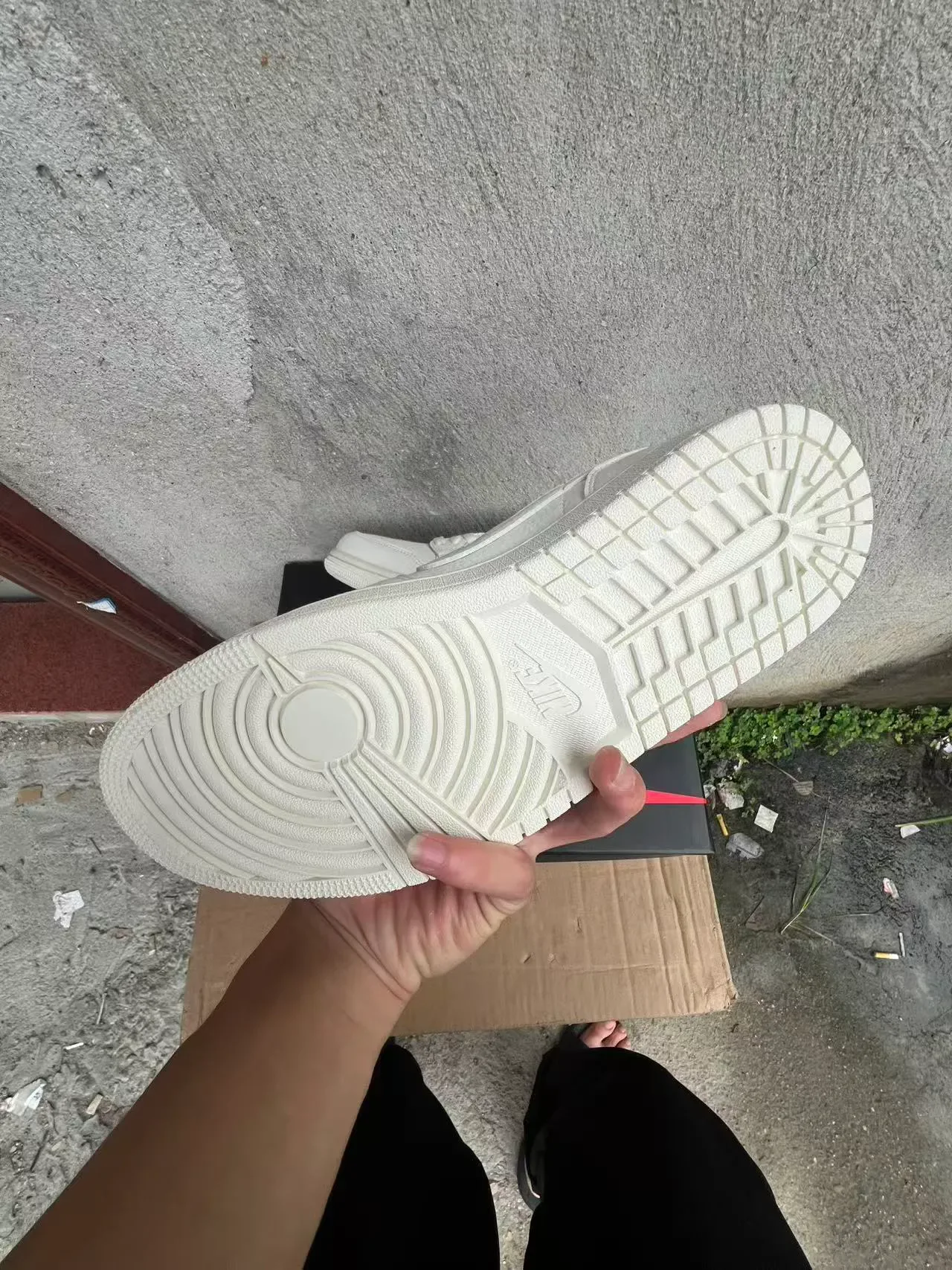 Nike White Textured Leather Cupsole Lifestyle Sneakers 6