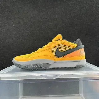 Nike पीला काला मेश अपर लो-टॉप सिल्हूट लाइफस्टाइल स्नीकर