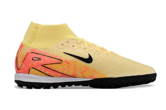 Nike Chaussures de football turf jaune et orange col de chaussette Flyknit 7