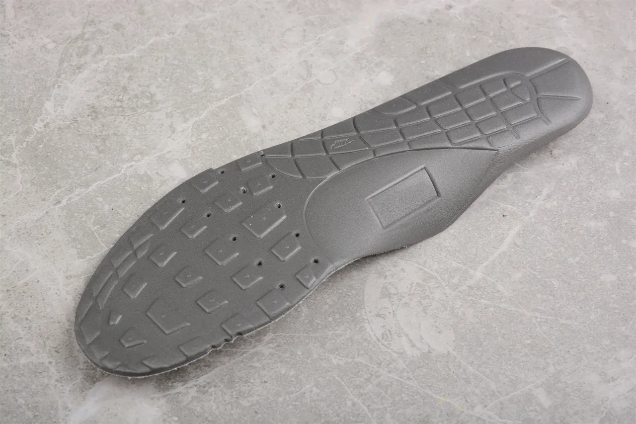 Nike Zoom 2K Light Gray and Off-White Lifestyle Sneakers 5